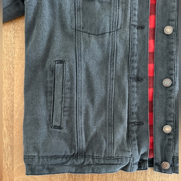 Thread & Supply Black Jean Jacket w/ Black Red Plaid Flannel Inner Lining Size S - Picture 10 of 15